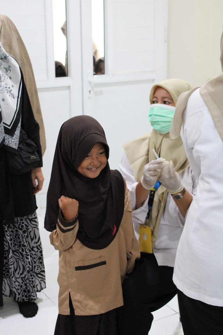 Siswa Kelas 1 Ikuti Bulan Imunisasi Anak Sekolah (BIAS) - dokumentasi 1